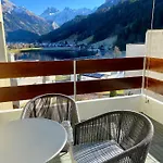 Wunderstay Alpine 303 New With & Mountain View *