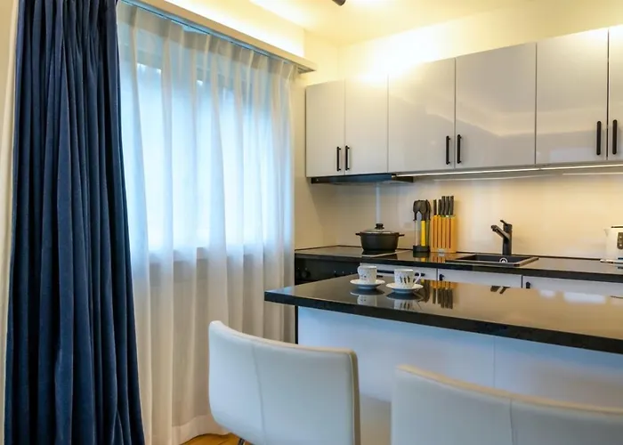 Apartment Wunderstay Alpine 303 New With & Mountain View *